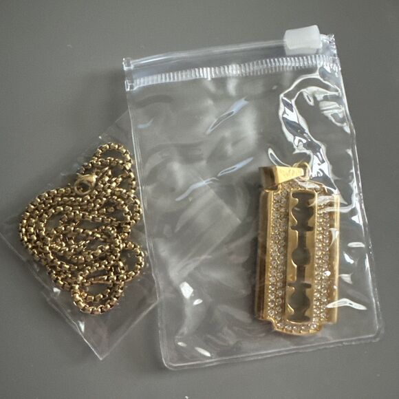 Blade Pendant Gold Plated Cubic Zirconia Stainless Steel 24 Inch Chain Razor - Picture 6 of 6